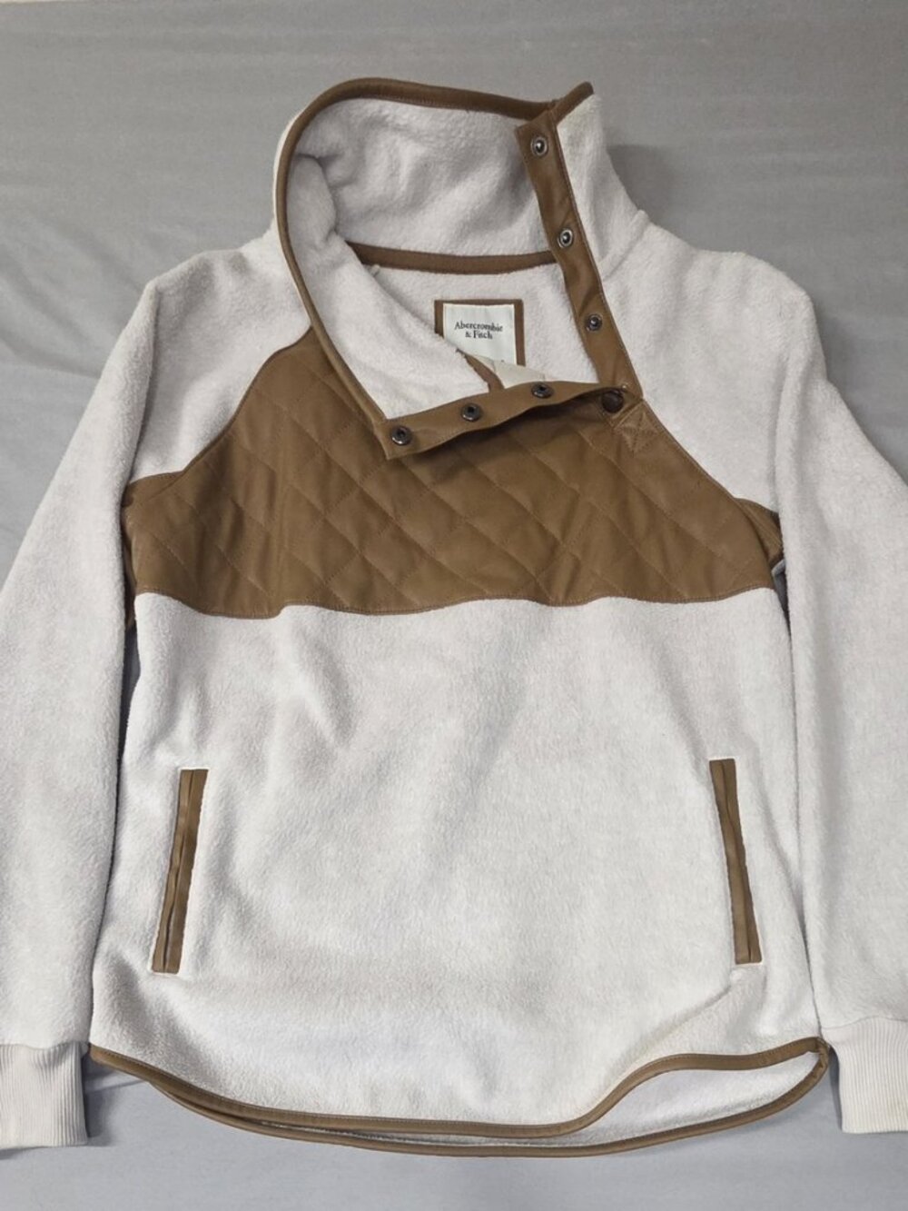 Abercrombie & Fitch S Cream Quilted Snap Fleece Pullover